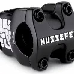 TRUVATIV Hussefelt Stem - 1 1/8 Inch - Blast Zwart